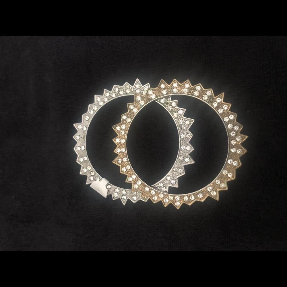 Bracelets - Picture 3 of 3